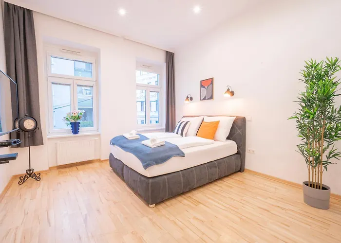 King-size Boxspring Beds, 15 Minutes To Center, Smart Tv Apartment Vienna